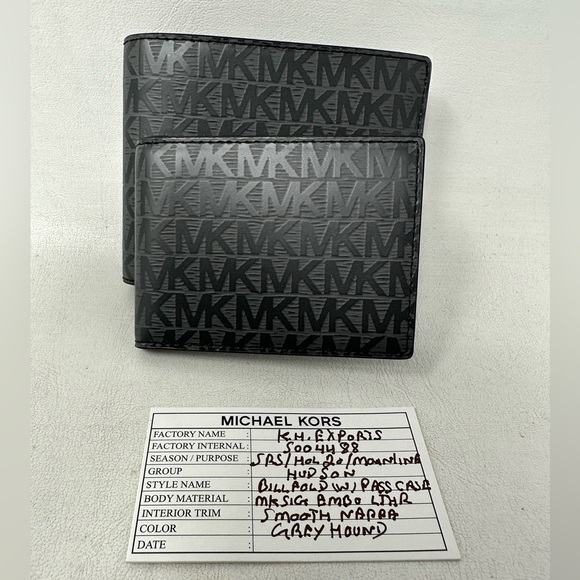 Michael Kors 3 in 1 Billfold Wallet & Passcase,Men's  Size OS - Black - Picture 4 of 10